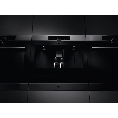 Встраиваемая кофемашина AEG KKK994500M