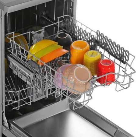 Посудомоечная машина Beko BDFS15020S серебристый