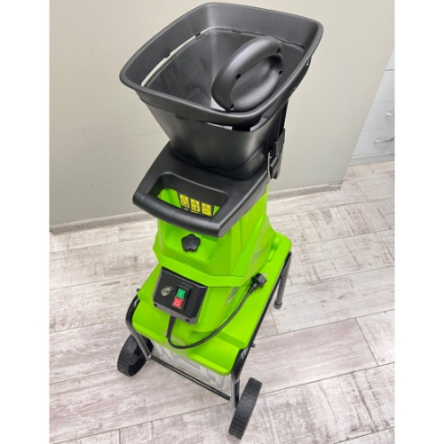 Измельчитель GreenWorks GACSB с контейнером (2206707)