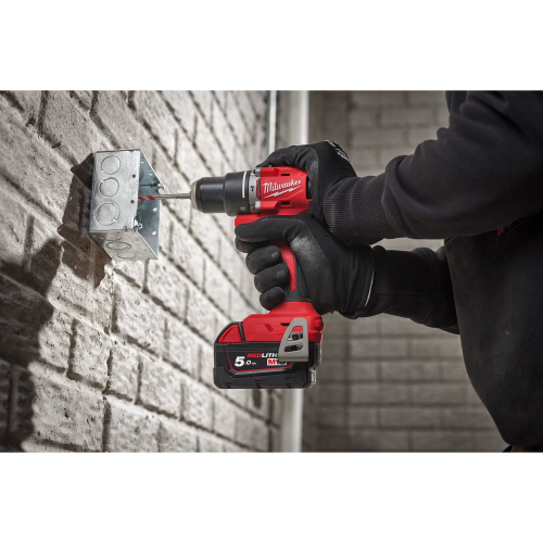 Дрель-шуруповерт Milwaukee M18 BLPDRC-422C (4933492825) АКБ+ЗУ уд