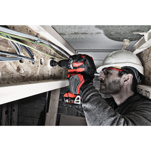 Дрель-шуруповерт Milwaukee M18 BLDDRC-402C (4933492834) 2АКБ+ЗУ безуд
